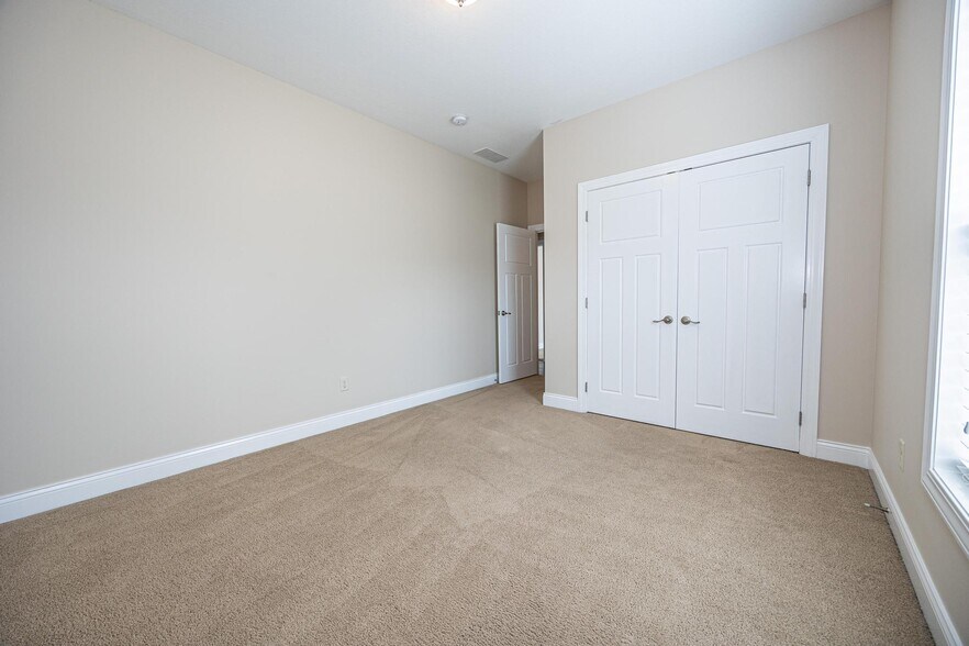 Building Photo - 4463 Downey St