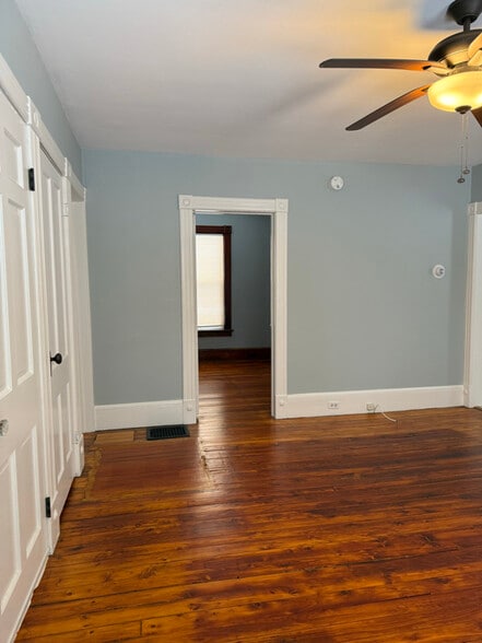 Building Photo - 815 Gage St