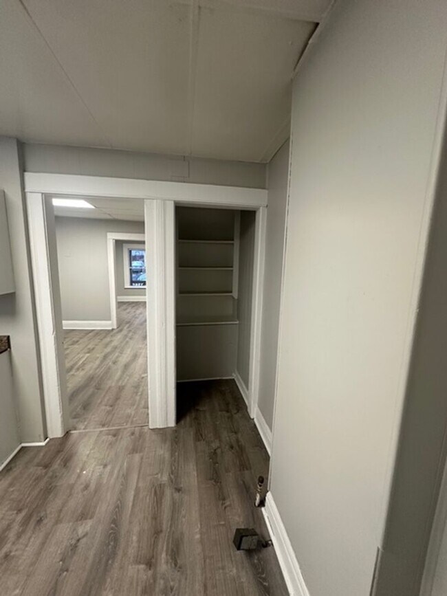 Building Photo - 142-144 Bowman St