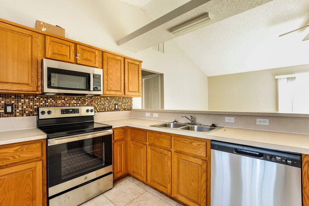 Building Photo - 1371 Summerbrook Dr