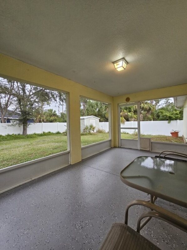 Building Photo - 3616 Spinner Ave