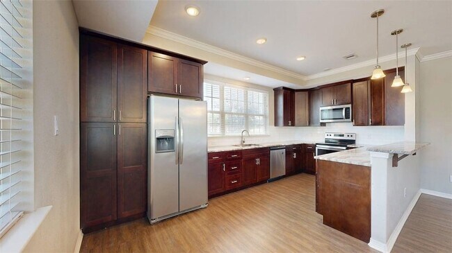 Building Photo - 2027 Harvey Mitchell Pkwy S