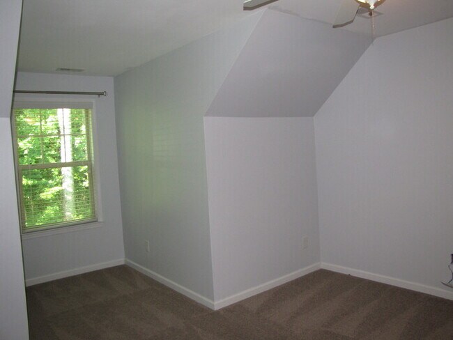 Building Photo - 42 Intuition Cir