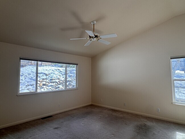 Building Photo - 124 Success Mine Loop