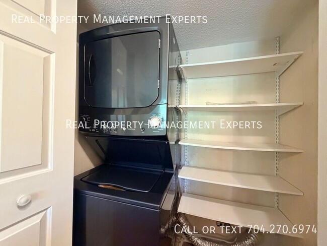 Building Photo - 20119 Henderson Rd