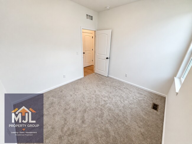 Building Photo - 27010 E Dogwood Ln