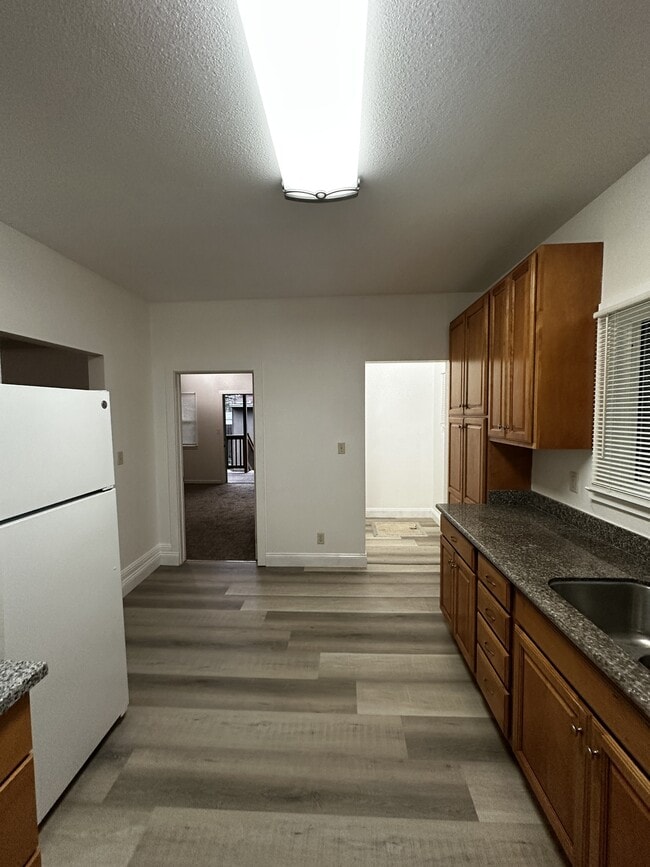 Building Photo - 2806 Adeline St