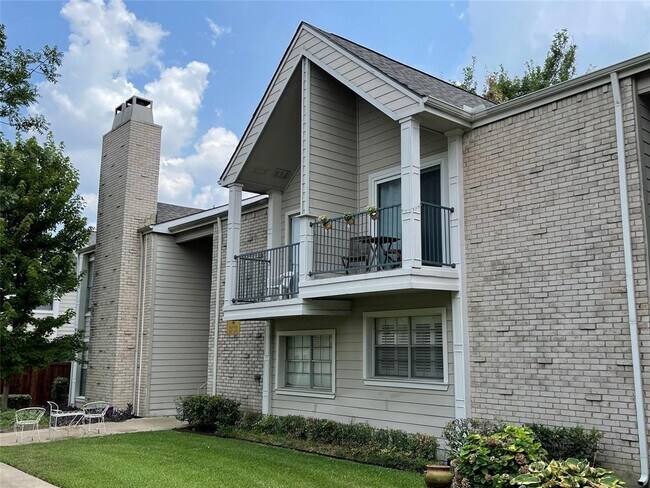 Building Photo - 5881 Preston View Blvd