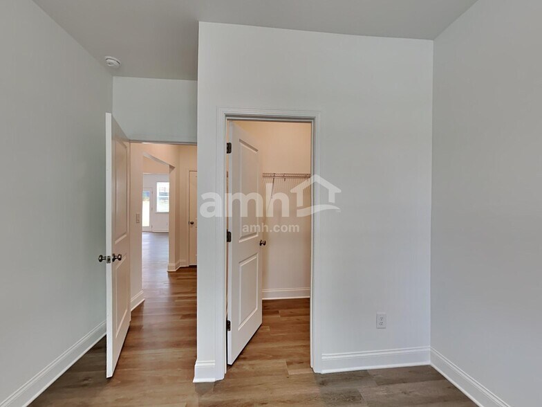 Building Photo - 1364 Soapstone Rd