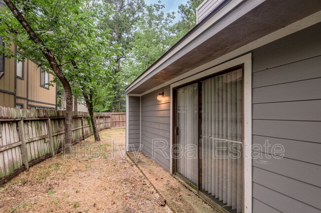 Building Photo - 26620 Primrose Ct