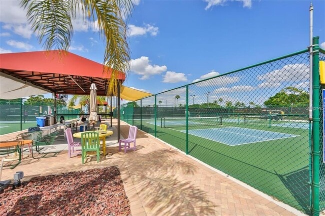 Building Photo - 2068 Sifield Greens Way