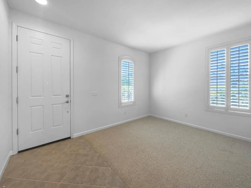 Building Photo - 9752 Sorrena Way