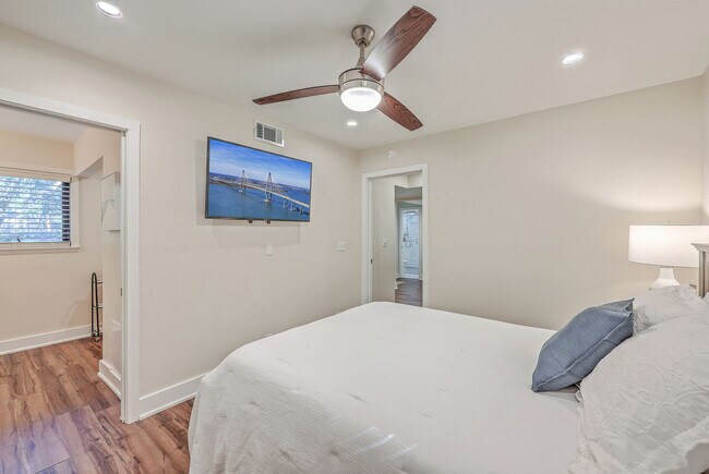 Building Photo - 138 High Hammock Dr