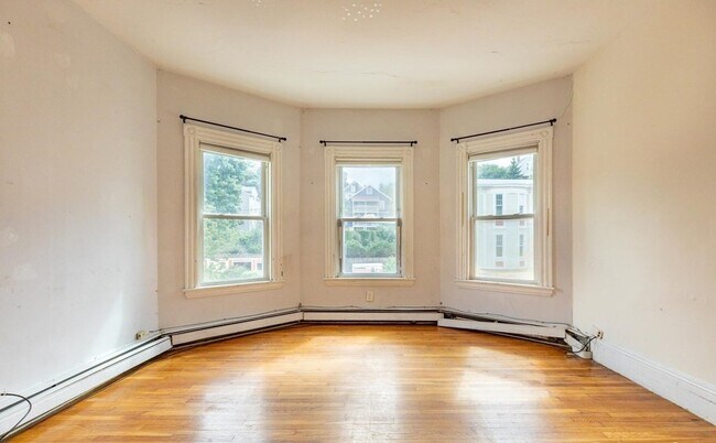 Building Photo - 59-61-61 Hillside St