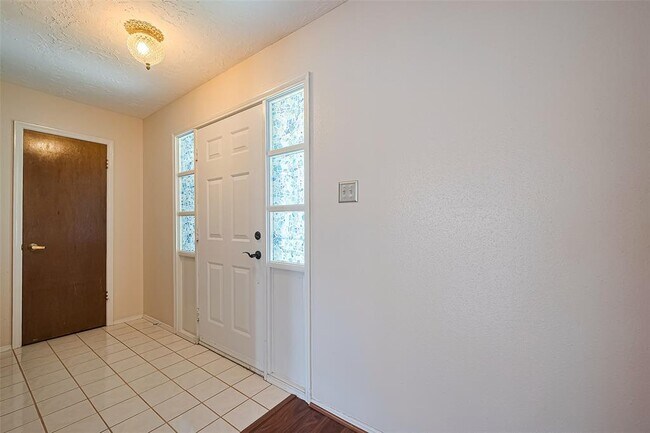 Building Photo - 3234 Mourning Dove Dr