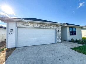 Building Photo - 450 Lucy Rd