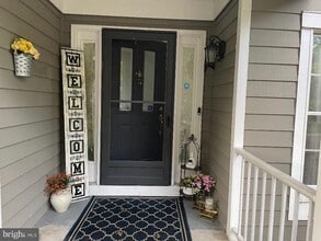 Building Photo - 18 E Countryside Dr