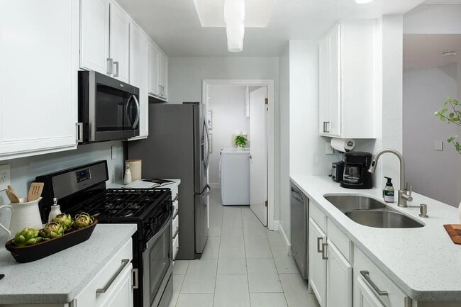 Building Photo - 607 Arcadia Terrace