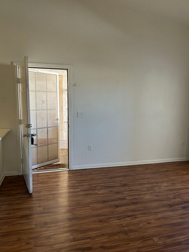 Building Photo - 1-Bedroom Condo in Gated Green Valley Community – Henderson