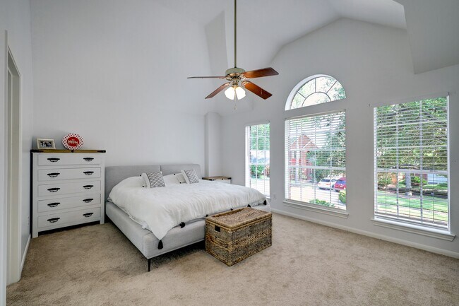 Building Photo - 13710 Wheatbridge Dr