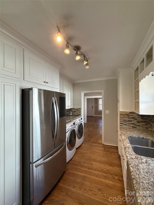 Building Photo - 1624 Club Rd