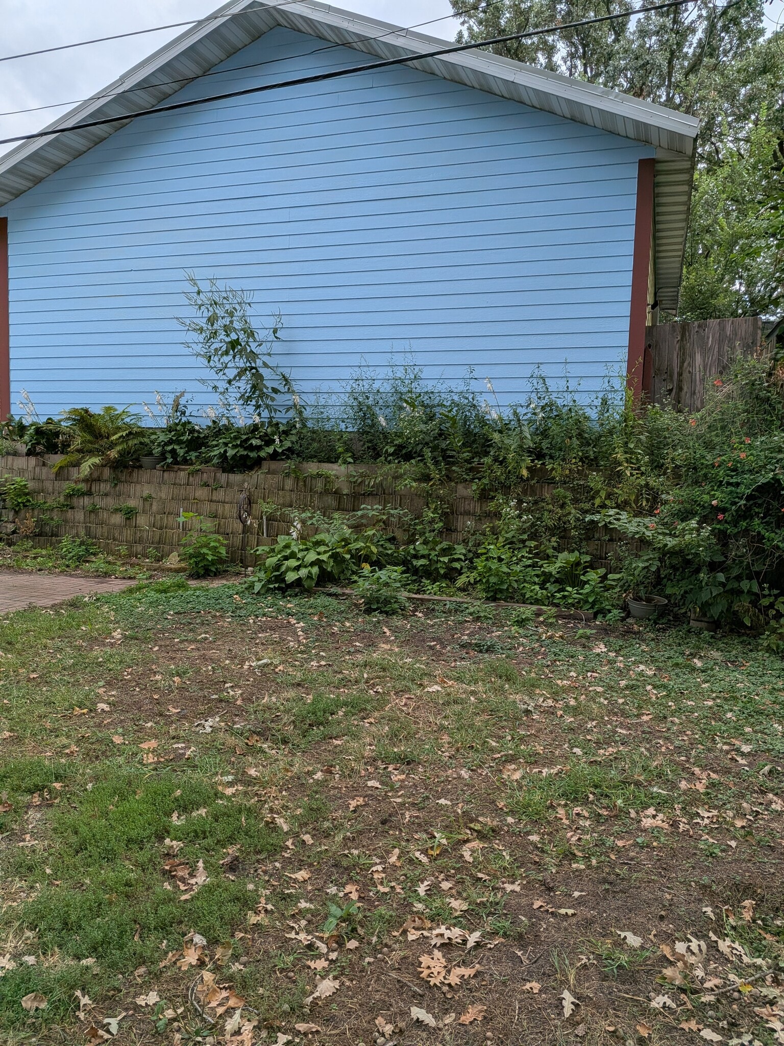 Building Photo - 1730 Hubbard Ave