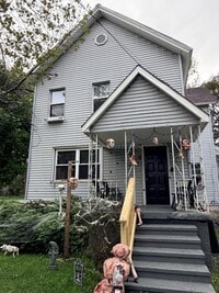 Building Photo - 60 Canaan St