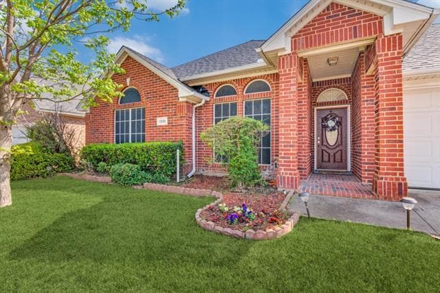 Building Photo - 1330 Lyra Ln