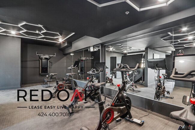 Building Photo - 14526 Kittridge St