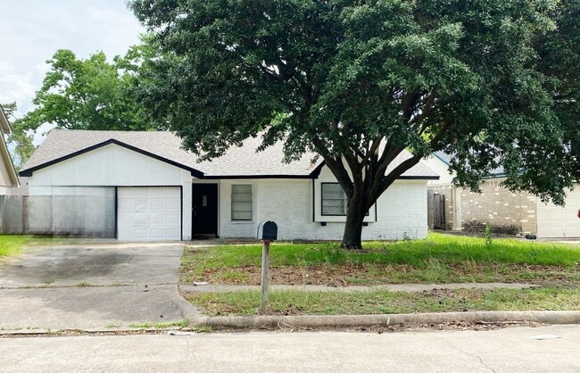 Primary Photo - 23302 Whispering Willow Dr