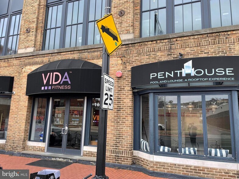 Building Photo - 1930 New Hampshire Ave NW