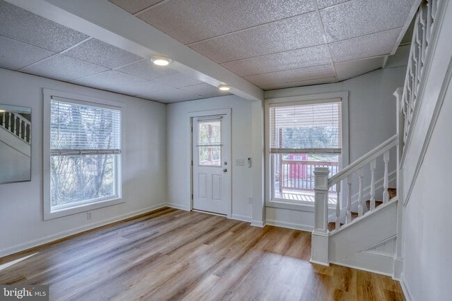 Building Photo - 35617 Airport Rd