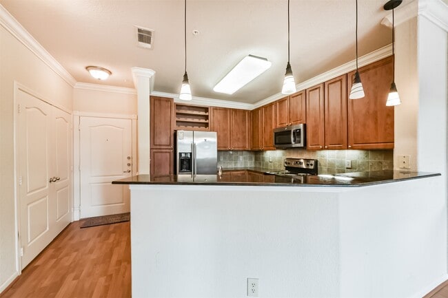 Building Photo - 1711 Old Spanish Trl