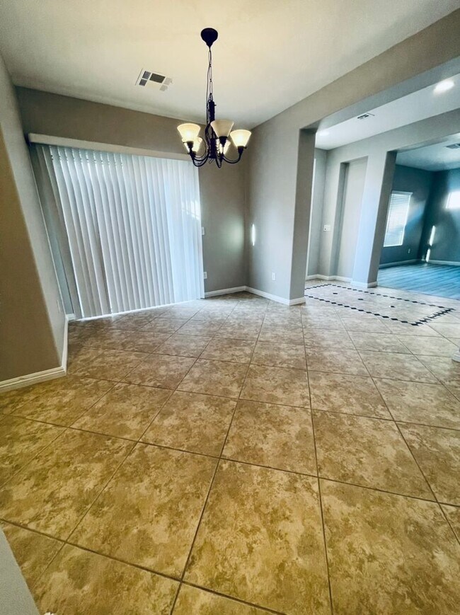 Building Photo - AMAZING SINGLE STORY HOME IN “AGE RESTRICT...