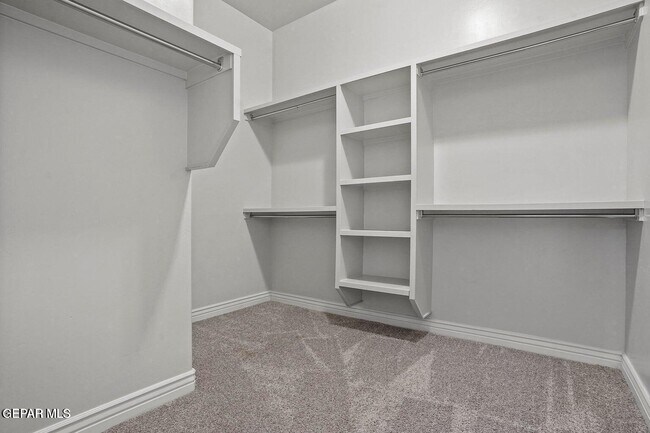 Building Photo - 12344 Desert Hawk Ave
