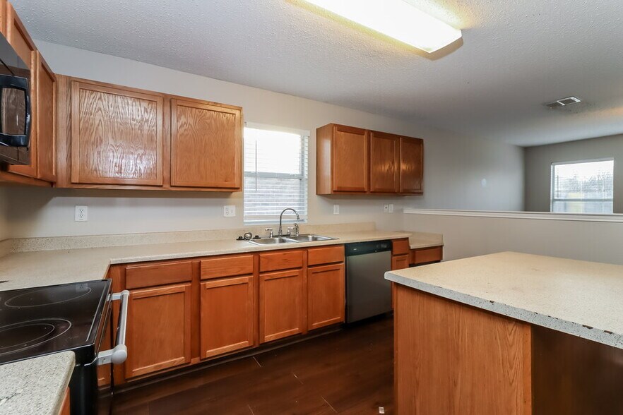 Building Photo - 4229 Gray Fox Dr