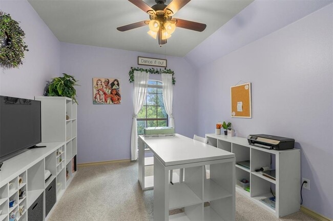 Building Photo - 7505 Roaring Springs Dr