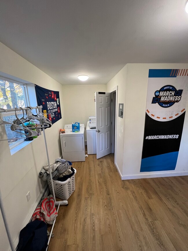 Building Photo - 75 Ridgewood Rd