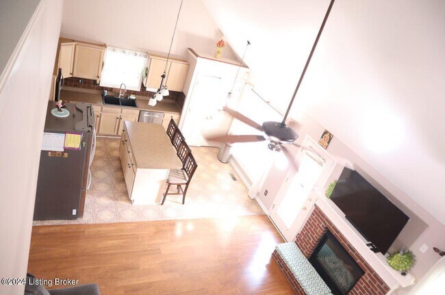 Building Photo - 10129 Spring Gate Dr