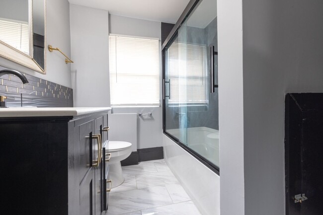Building Photo - Beautifully Renovated 2-Bedroom Single Fam...