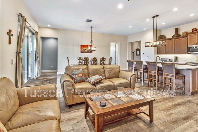 Building Photo - 30737 S Osprey Dr