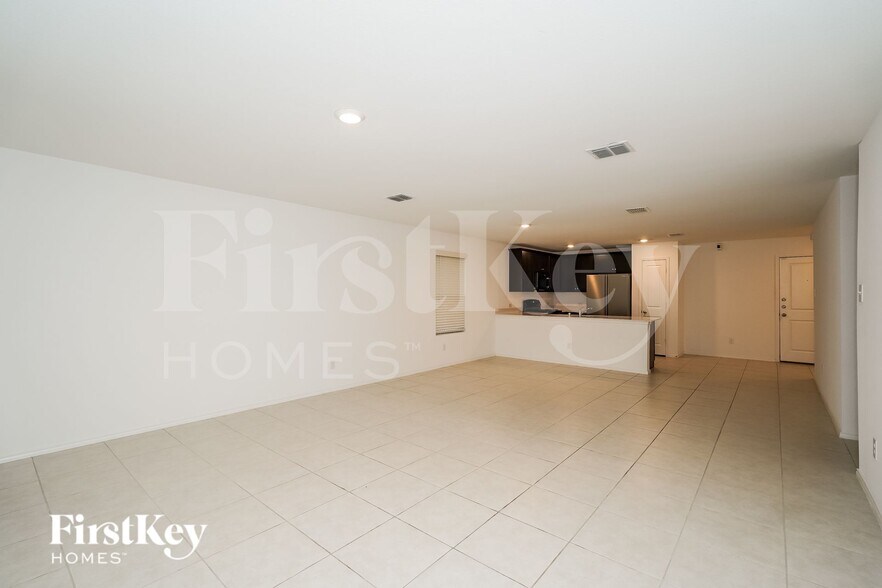 Building Photo - 14841 Firerock Rd