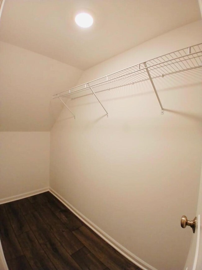 Building Photo - 4347 Chelsea Mnr Cir
