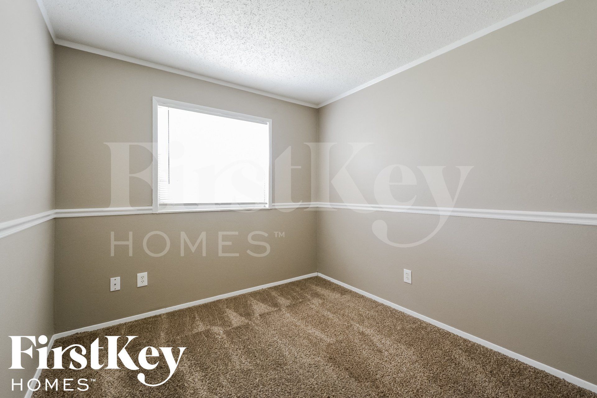 Building Photo - 6176 Silver Fox Dr