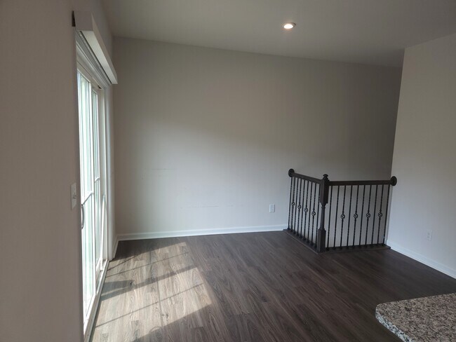 Eating area/dining - 2588 Grantham Place Dr