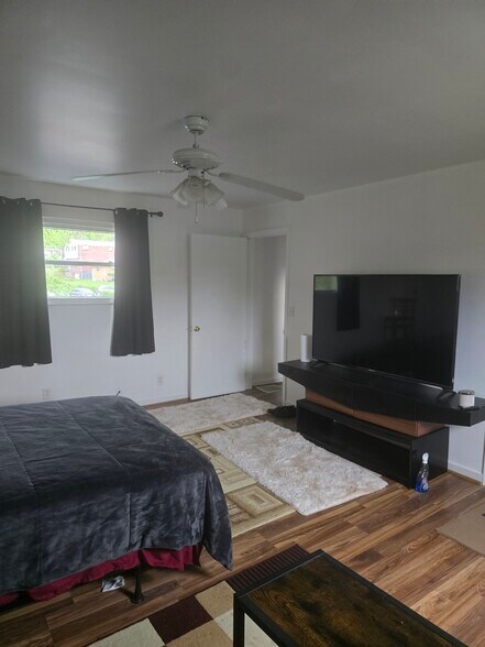 Building Photo - 3609 Chartiers Ave