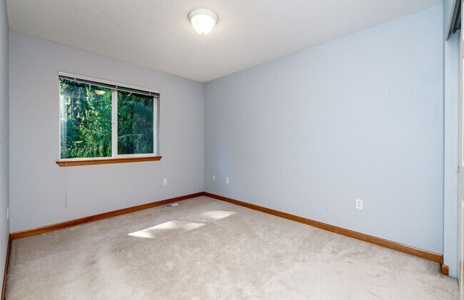 Building Photo - 2709 17th Ave Ct SW