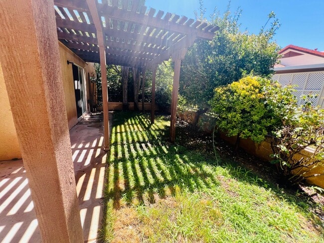 Building Photo - Two Bedroom Rental Home in Jess Ranch Avai...