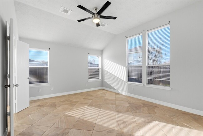 Building Photo - 4515 Chetco Ln