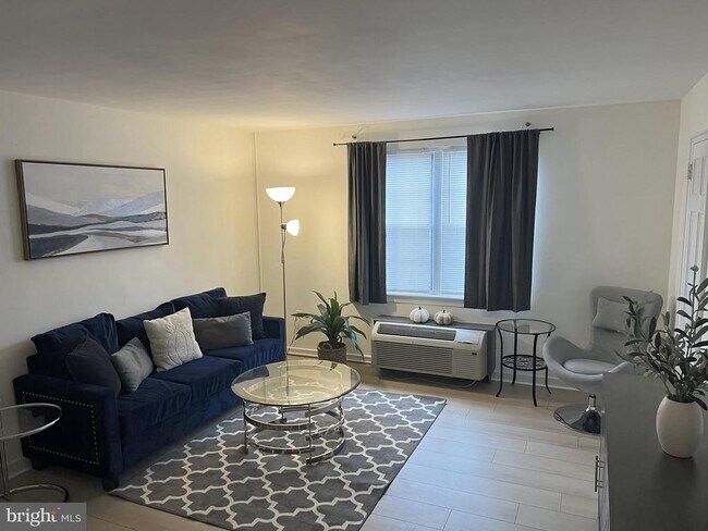 Building Photo - 16 Auburn Ct